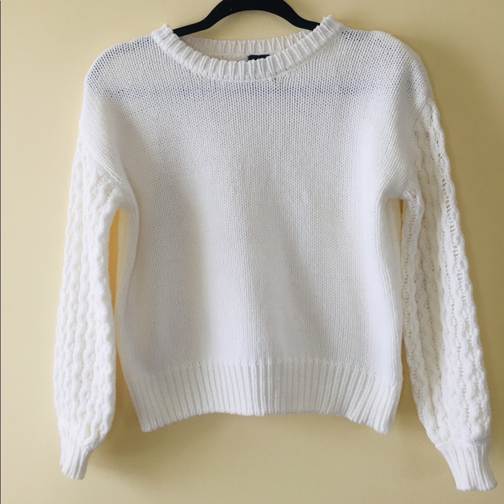 Moon and Madison Casual White Sweater